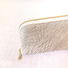 画像をギャラリービューアに読み込む, obi長財布『シルバー×孔雀羽』