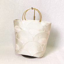 画像をギャラリービューアに読み込む, ringバッグ『シルバー×青海波』