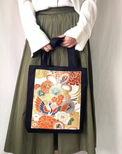 画像をギャラリービューアに読み込む, obi 額縁バッグ『亀甲×あお鶴』