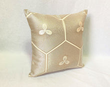 画像をギャラリービューアに読み込む, obiクッション『シルバー×亀甲』