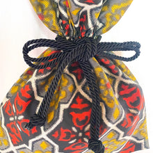 Load image into gallery viewer, kimono knotted bag “Meisen x Geometry”
